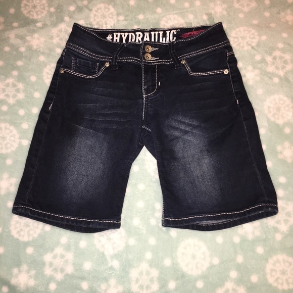 Hydraulic Shorts( Lola Curvy ) - Picture 1 of 4